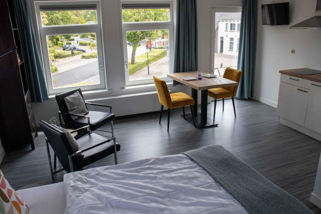 The Town Hotel Studios Appartments Zuidzande Экстерьер фото